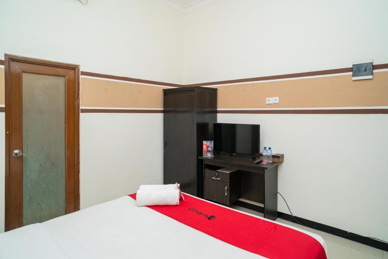 Reddoorz Syariah Near Marvel City Mall 2 Surabaya Exterior photo