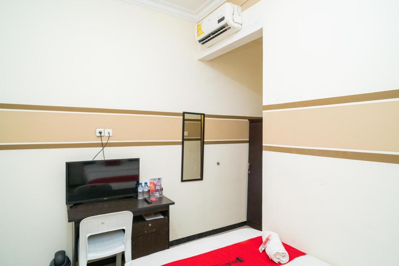 Reddoorz Syariah Near Marvel City Mall 2 Surabaya Exterior photo