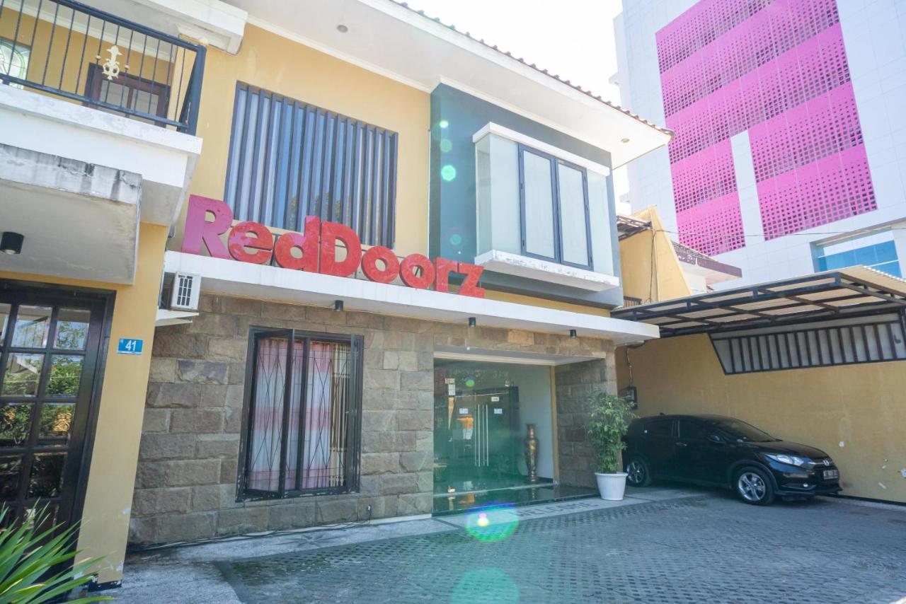 Reddoorz Syariah Near Marvel City Mall 2 Surabaya Exterior photo