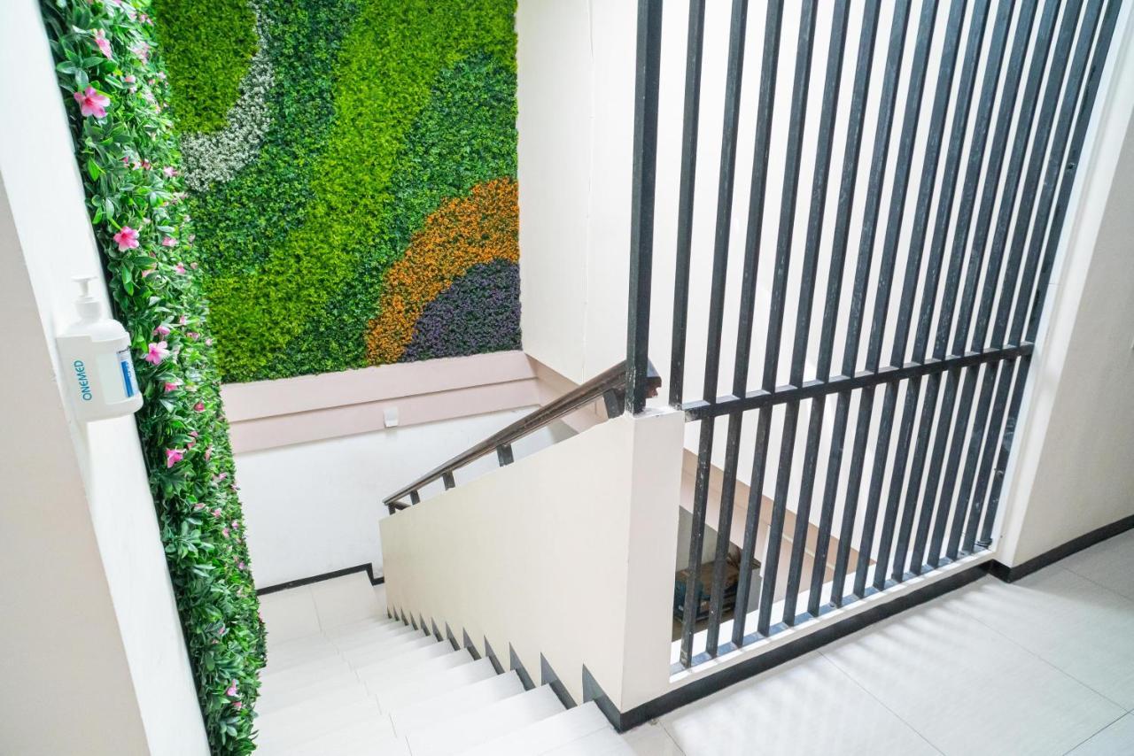 Reddoorz Syariah Near Marvel City Mall 2 Surabaya Exterior photo