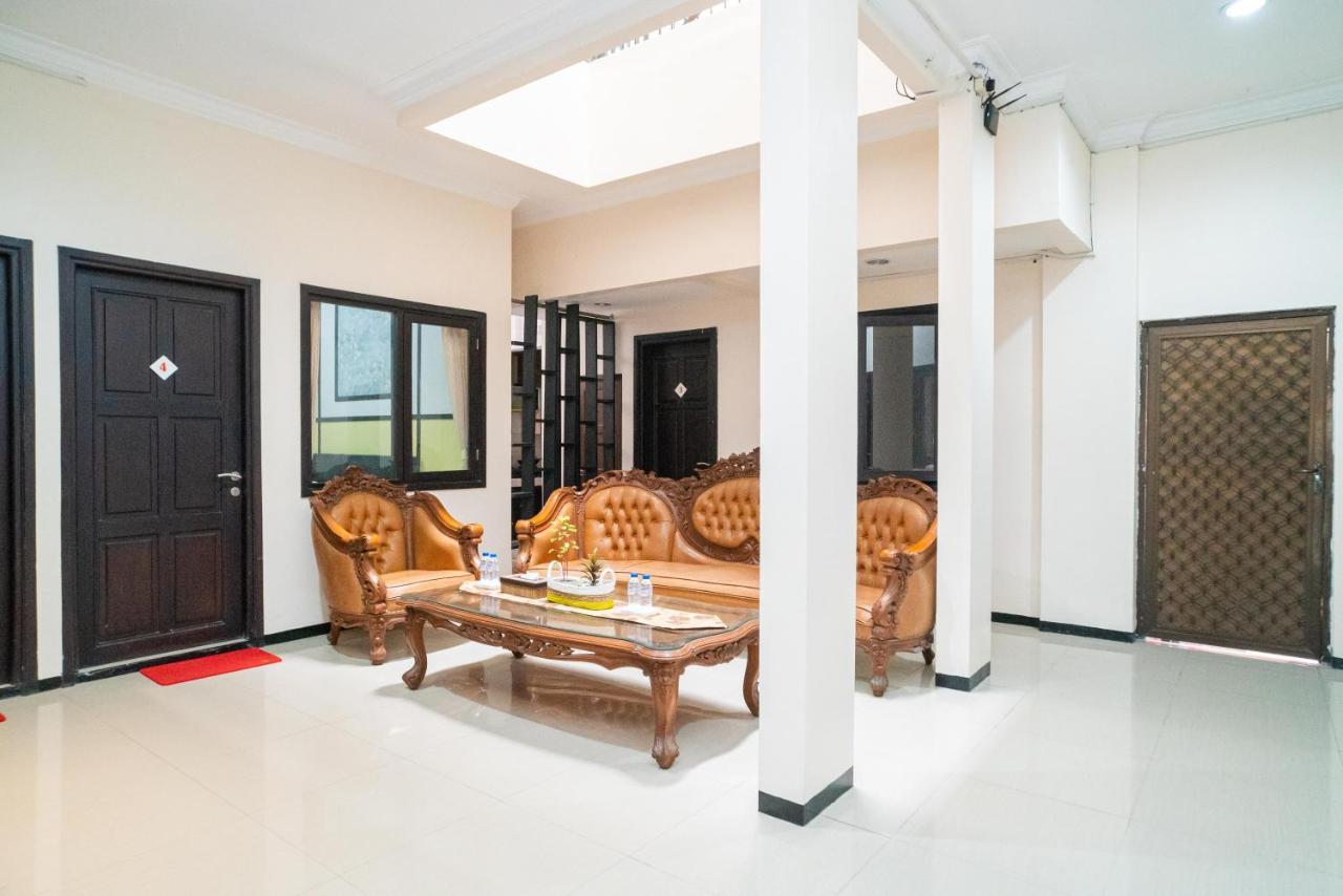 Reddoorz Syariah Near Marvel City Mall 2 Surabaya Exterior photo