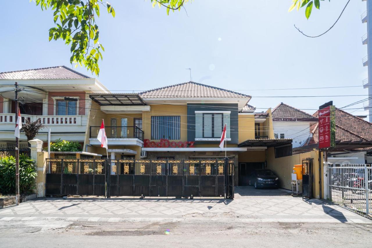 Reddoorz Syariah Near Marvel City Mall 2 Surabaya Exterior photo