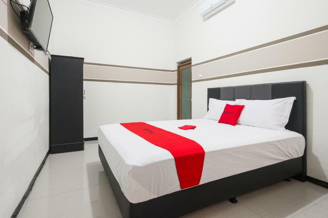 Reddoorz Syariah Near Marvel City Mall 2 Surabaya Exterior photo